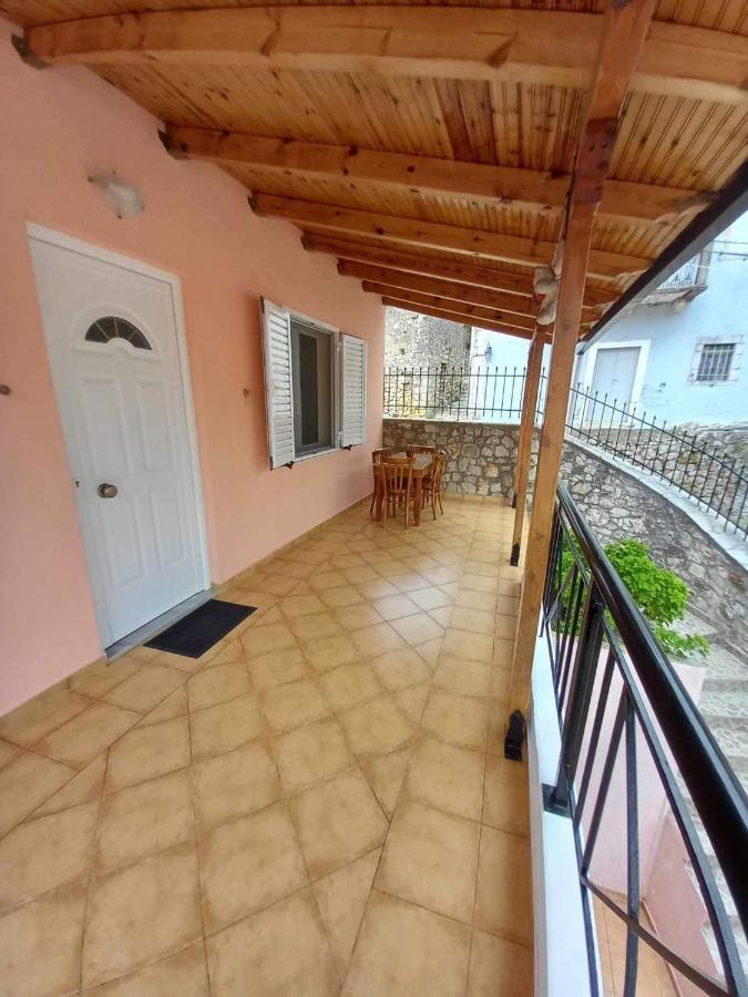 Вилла Gkoros House Old Town Химара Экстерьер фото